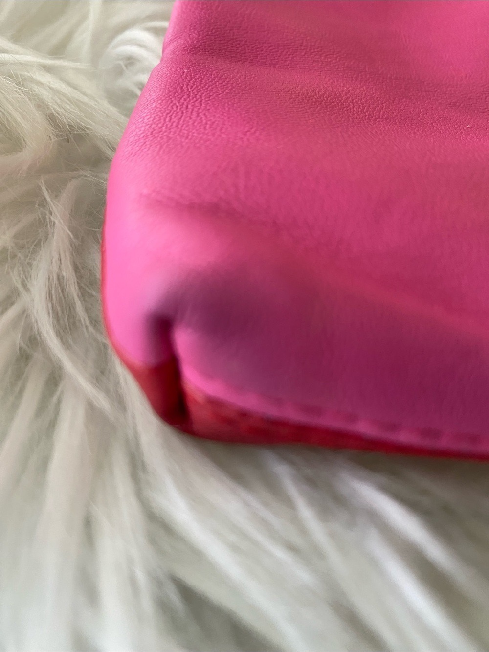 Christian Dior red/pink faux leather makeup bag-Embossed Logo - Picture 4 of 10